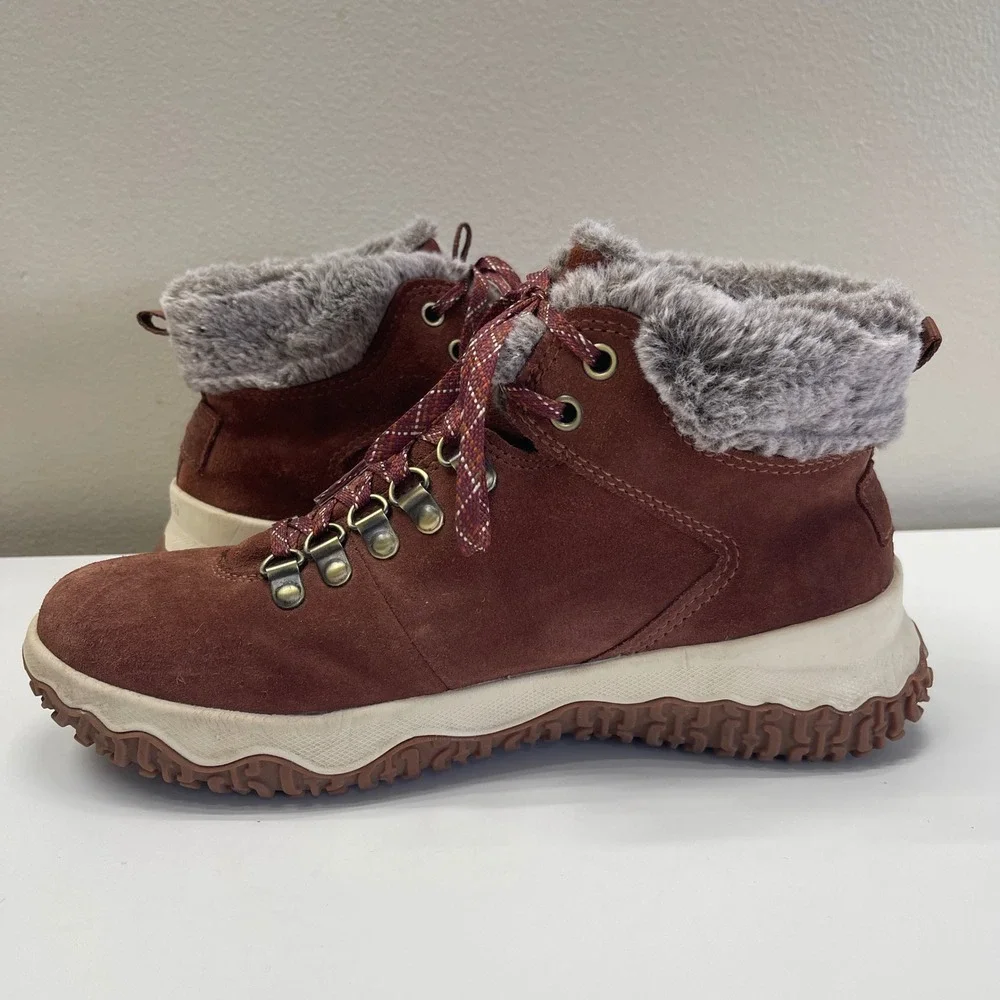 LL Bean Boots Womens 8.5 Day Venture Brown Suede PrimaLoft Insulated Waterproof